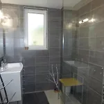 20 M From The Beach, * Αρρομάνς