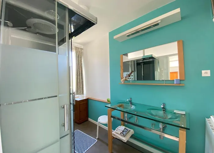 Apartment 20 M From The Beach,