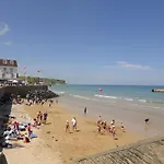 20 M From The Beach, *
