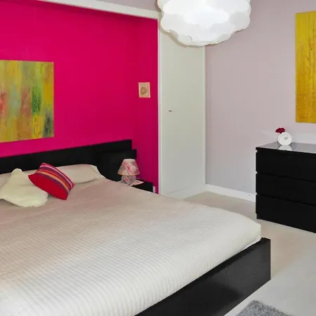 Nice Holiday 20 M From The Beach Les Bains Apartment