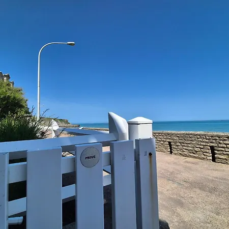20 M From The Beach, *