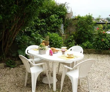 20 M From The Beach, Arromanches-les-Bains