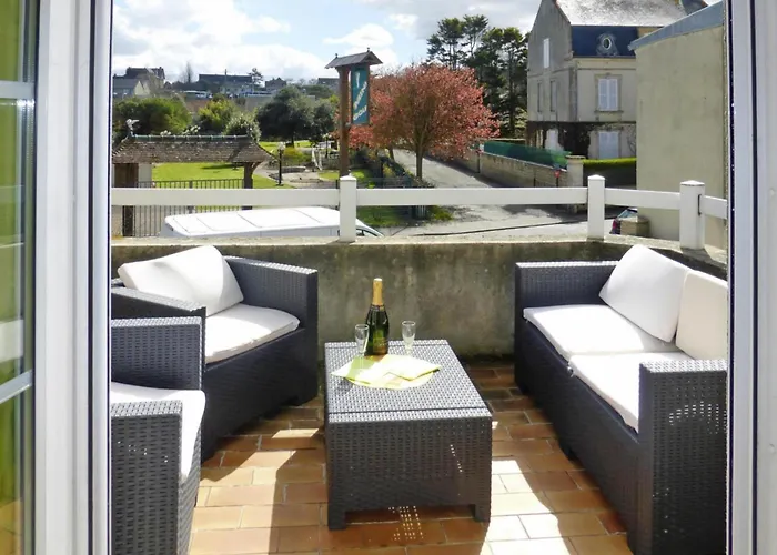 20 M From The Beach, *