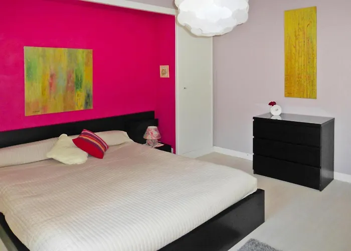 20 M From The Beach,